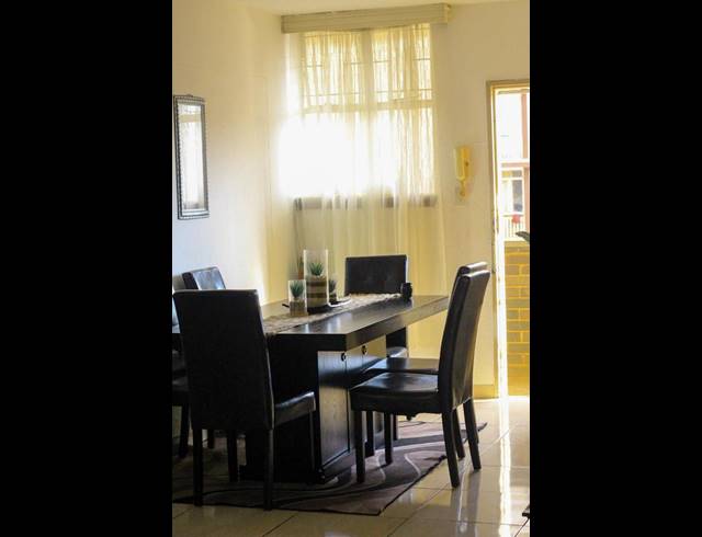 2 BEDROOM APARTMENT FOR SALE IN SUNNYSIDE